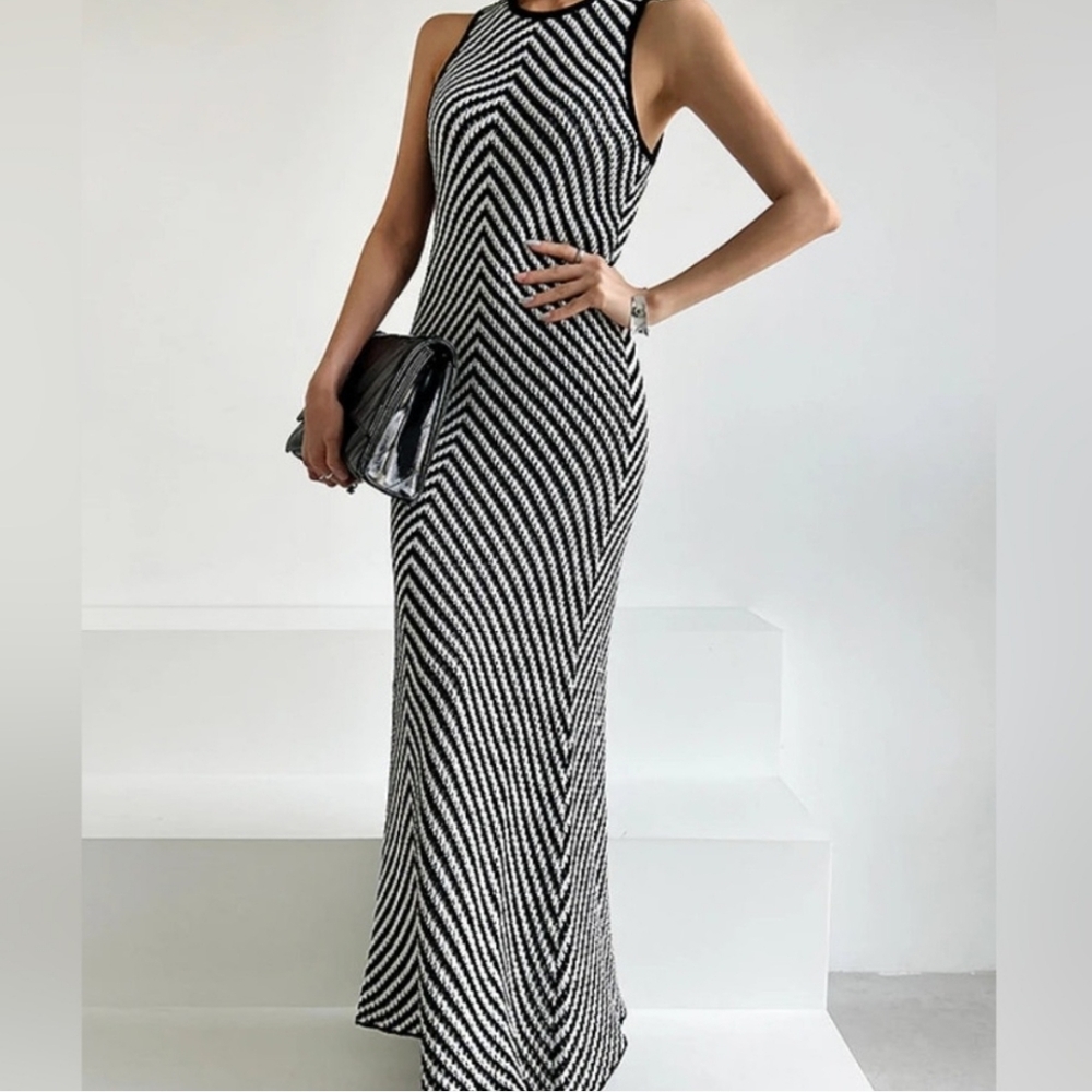 House Of Harlow 1960 Navy/White Crochet Bodycon Maxi Dress - Size M - **NWT**